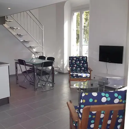 Square Victoria Διαμέρισμα *